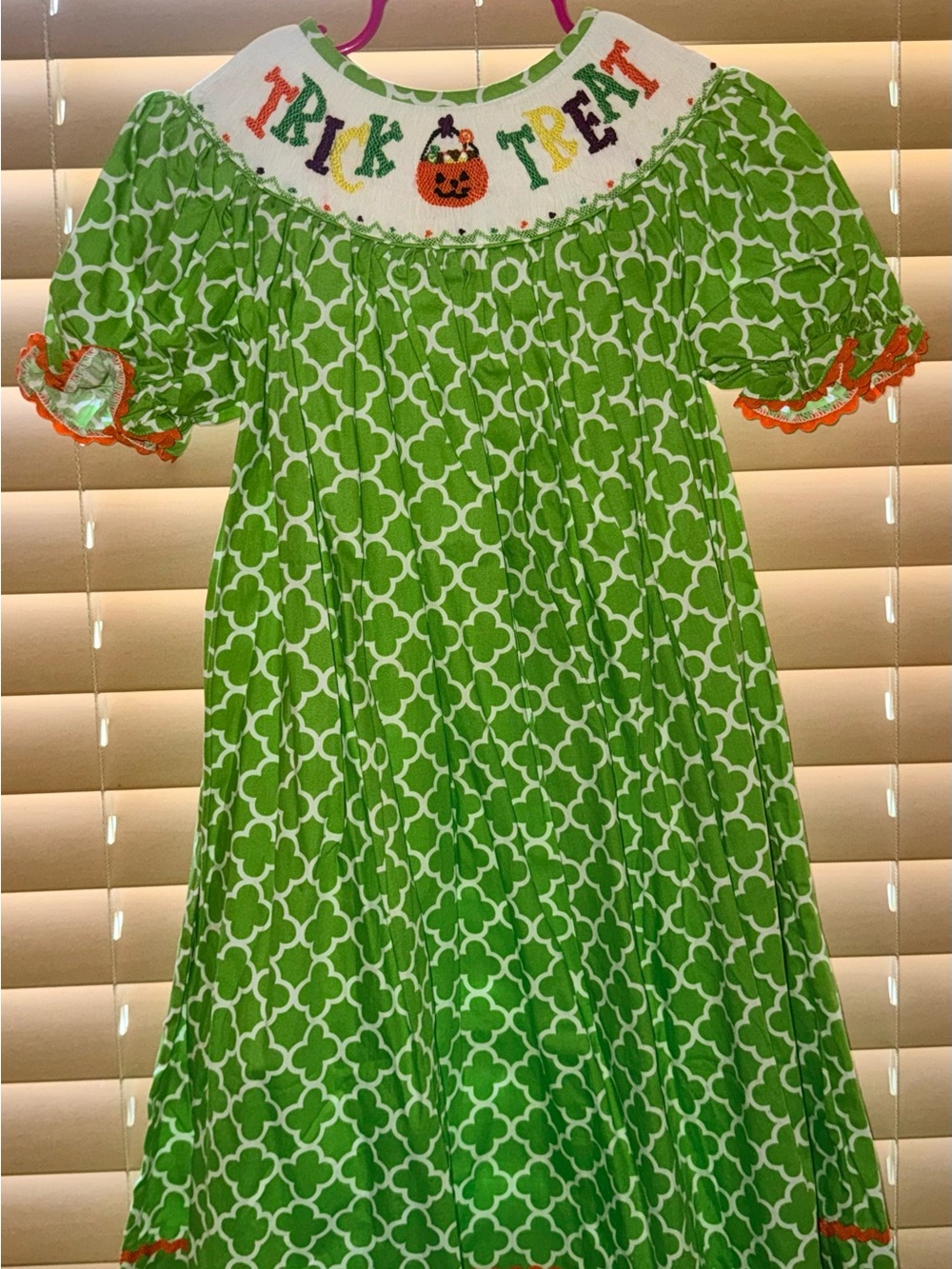 Babeeni smocked 4T Green "Trick or Treat" Girls Halloween Dress